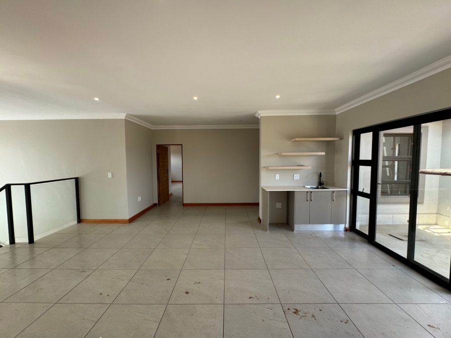 4 Bedroom Property for Sale in Xanadu North West